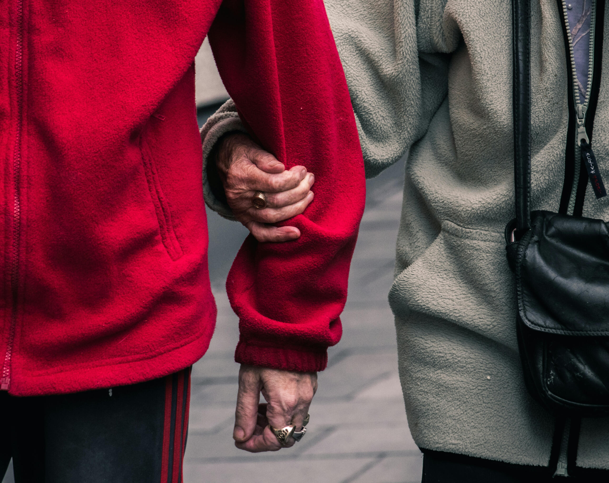 Advanced-diaper-monitoring-for-elderly-care Advanced-diaper-monitoring-for-elderly-care